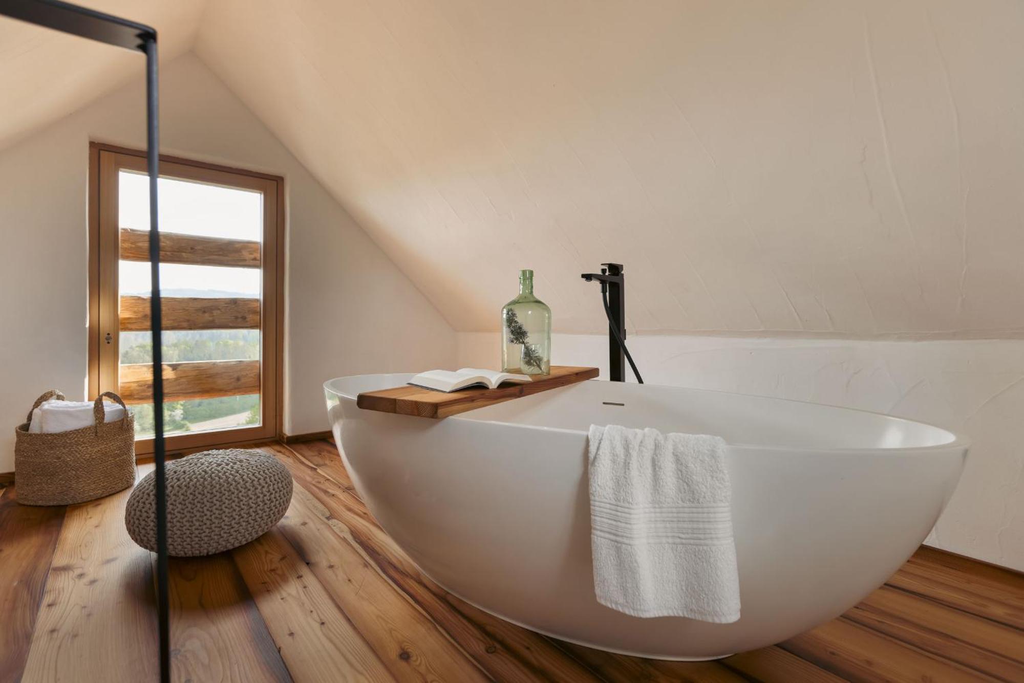 Am Wildbachberg - Luxus Ferienhaeuser Mit Infinitypool, Privatsauna Und Weinkeller Deutschlandsberg Exterior foto
