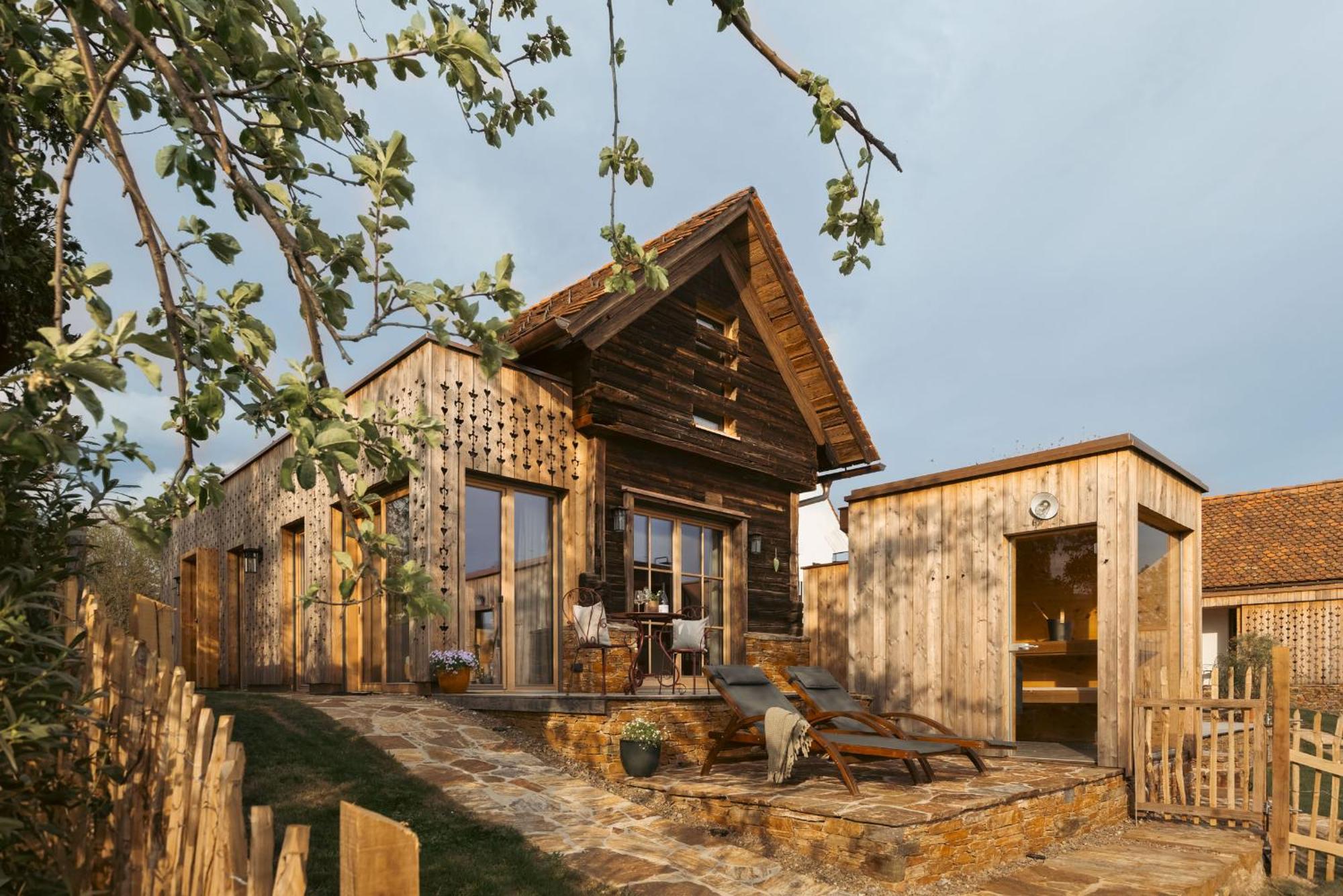 Am Wildbachberg - Luxus Ferienhaeuser Mit Infinitypool, Privatsauna Und Weinkeller Deutschlandsberg Exterior foto